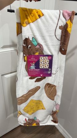 Cinderella blanket 🧀🥖🐭