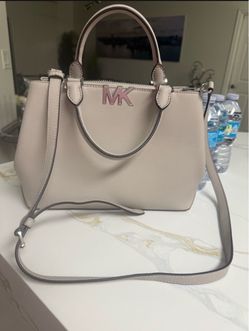 Pretty item ! Like New