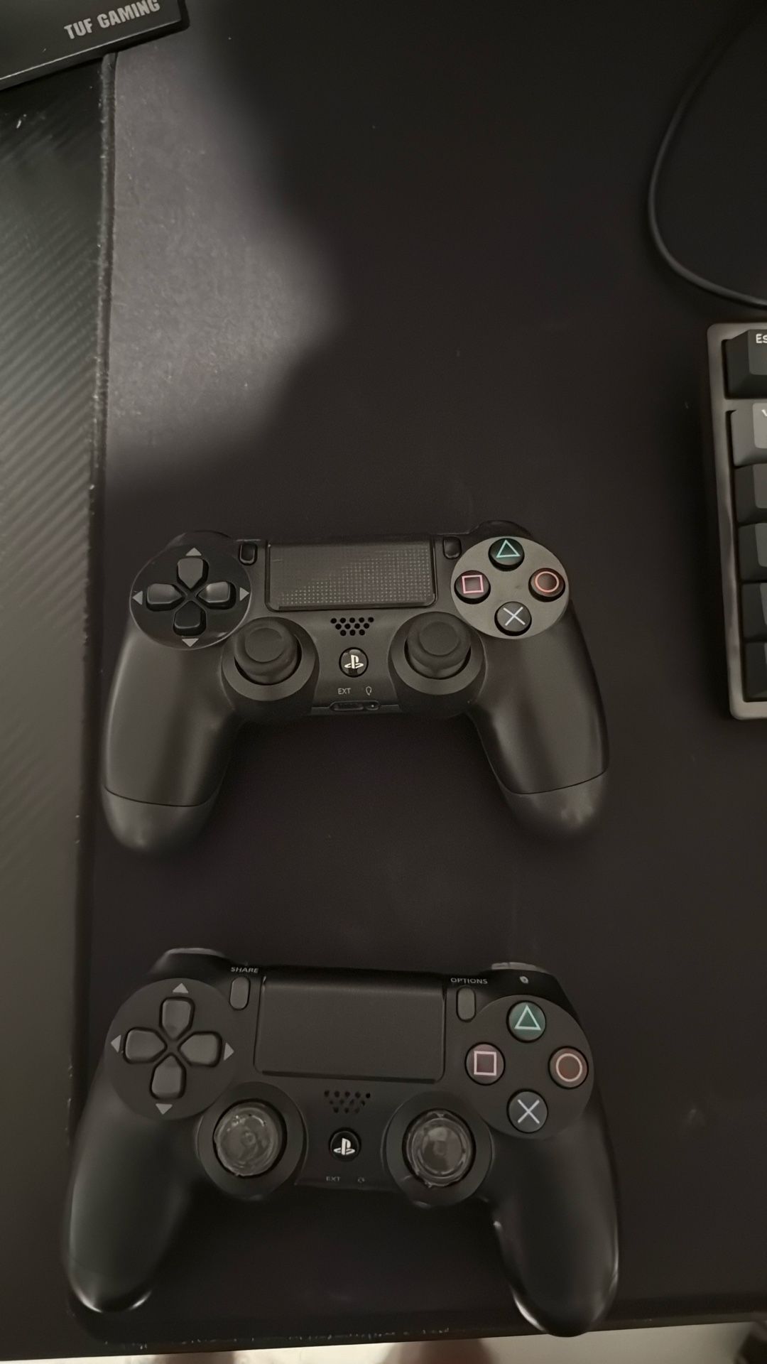 PS4 Controller