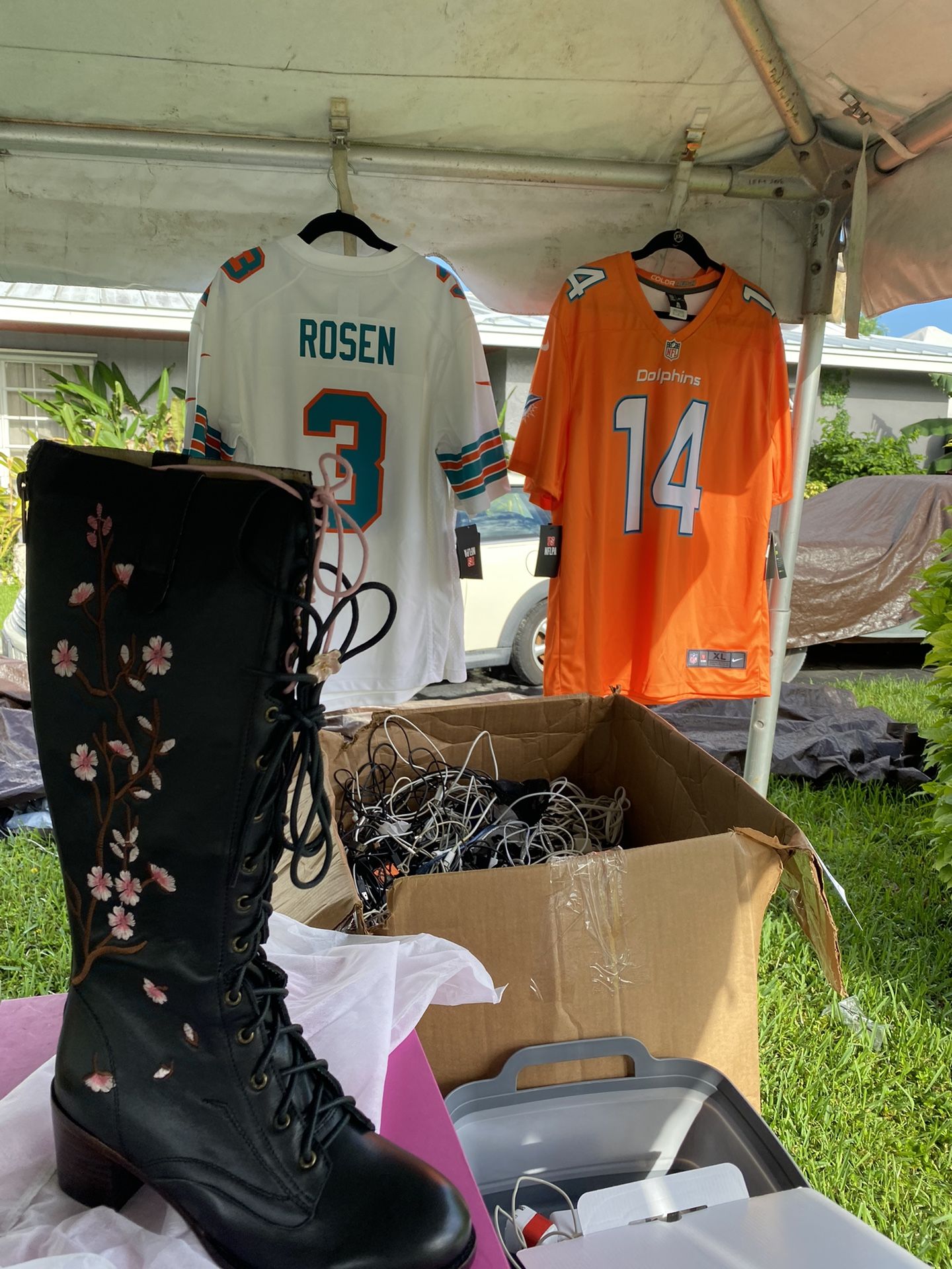 Miami Dolphins, Apparel Bundle for Sale in Hialeah, FL - OfferUp