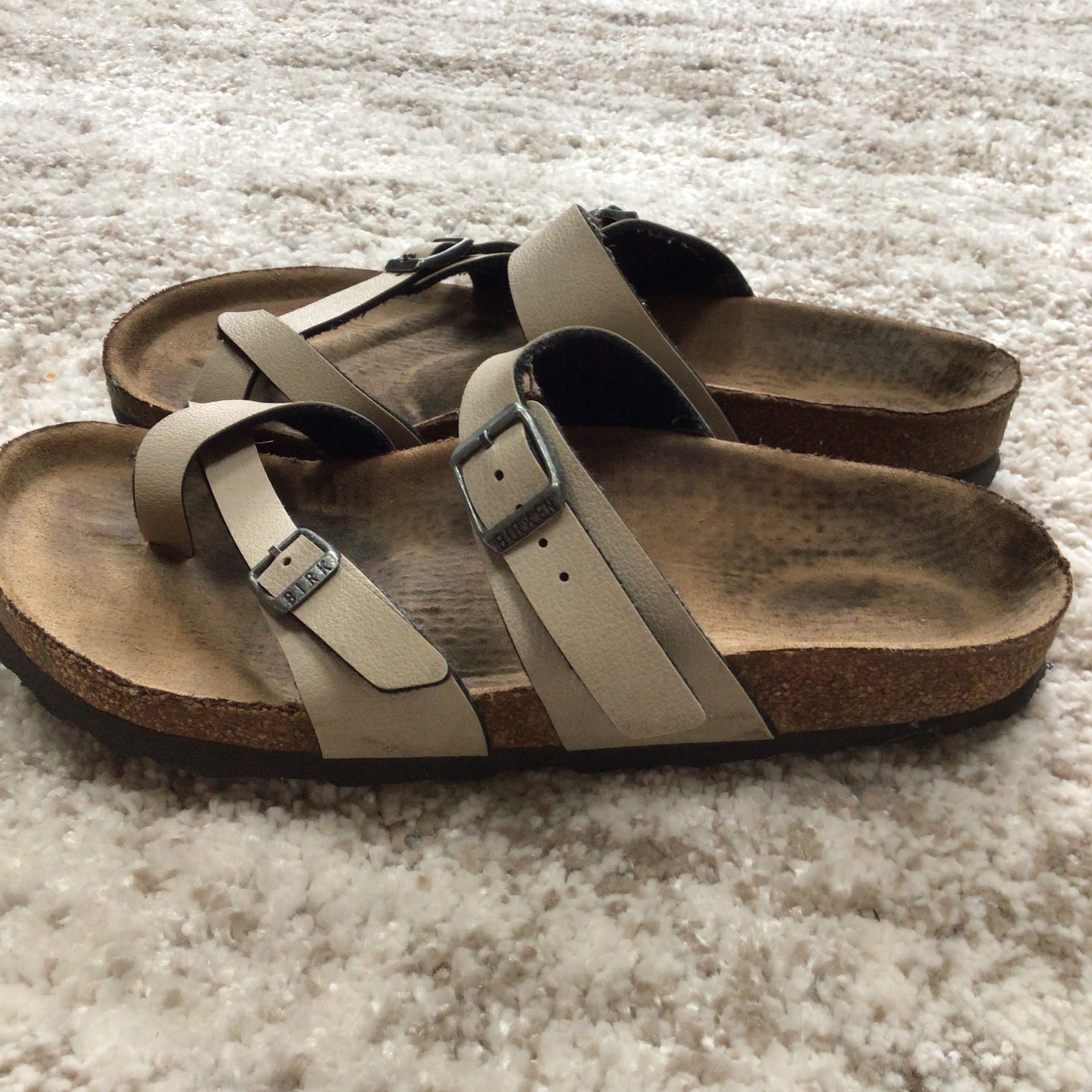 Crossed Toe Birkenstock