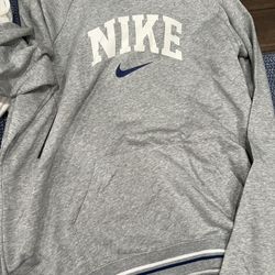 Nike Women’s Sweatshirt 
