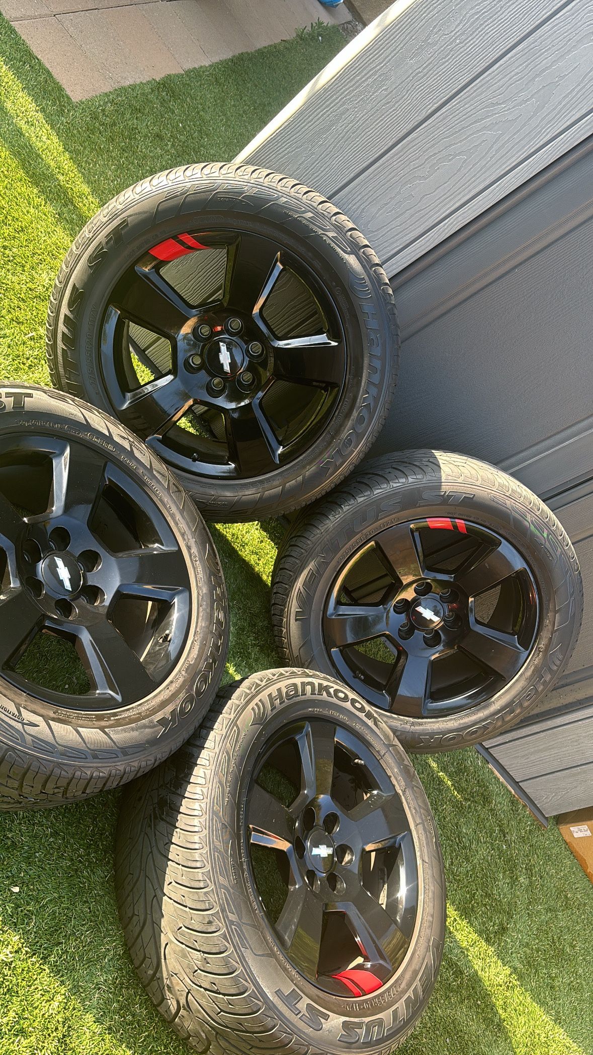 20 INCH CHEVY RED LINE EDITION GLOSSY BLACK RIMS LIKE NEW WITH SEMI NEW HANKOOK TIRES 