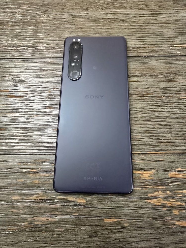 Sony Xperia III