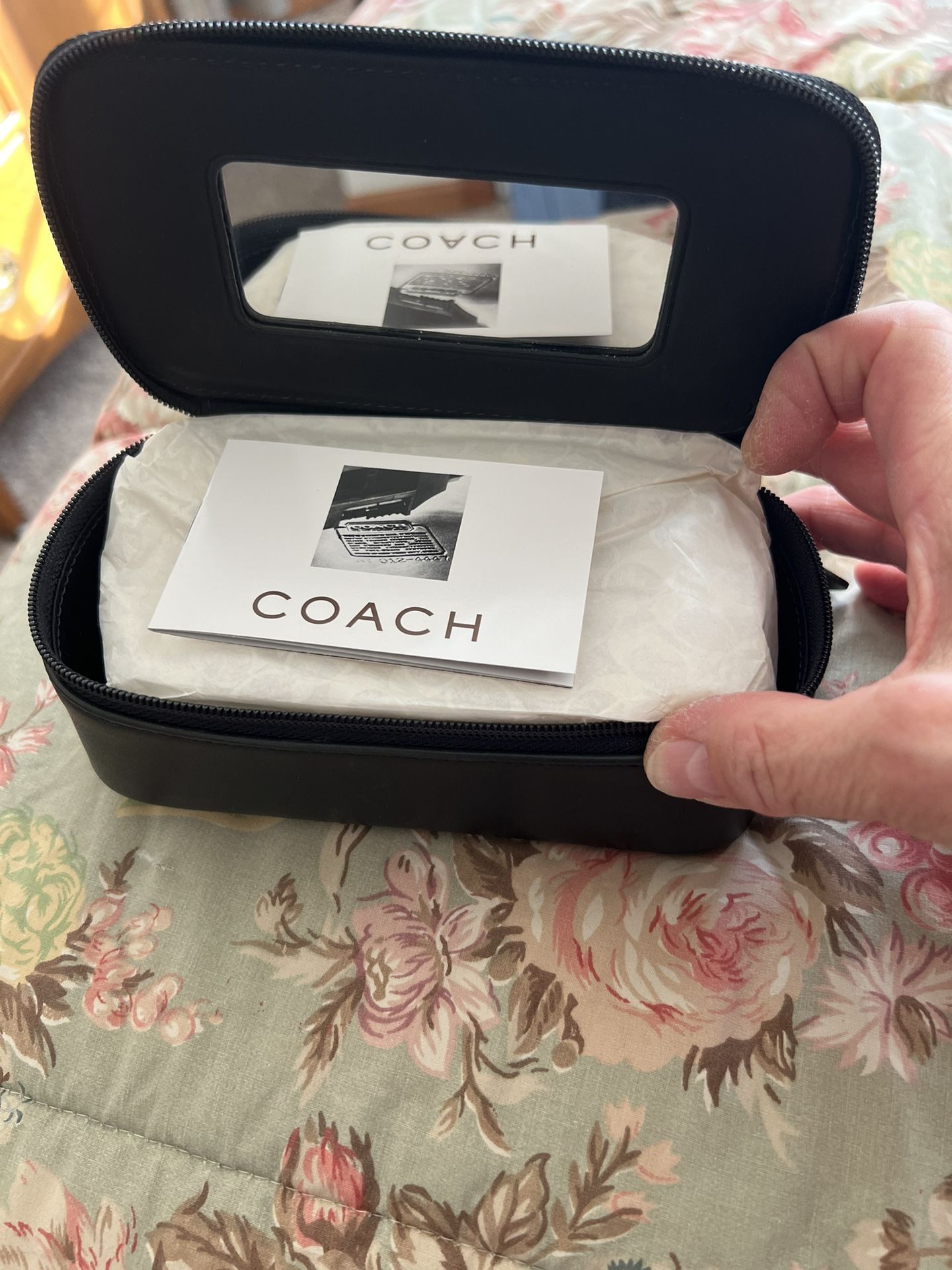 Coach Small Box/case 