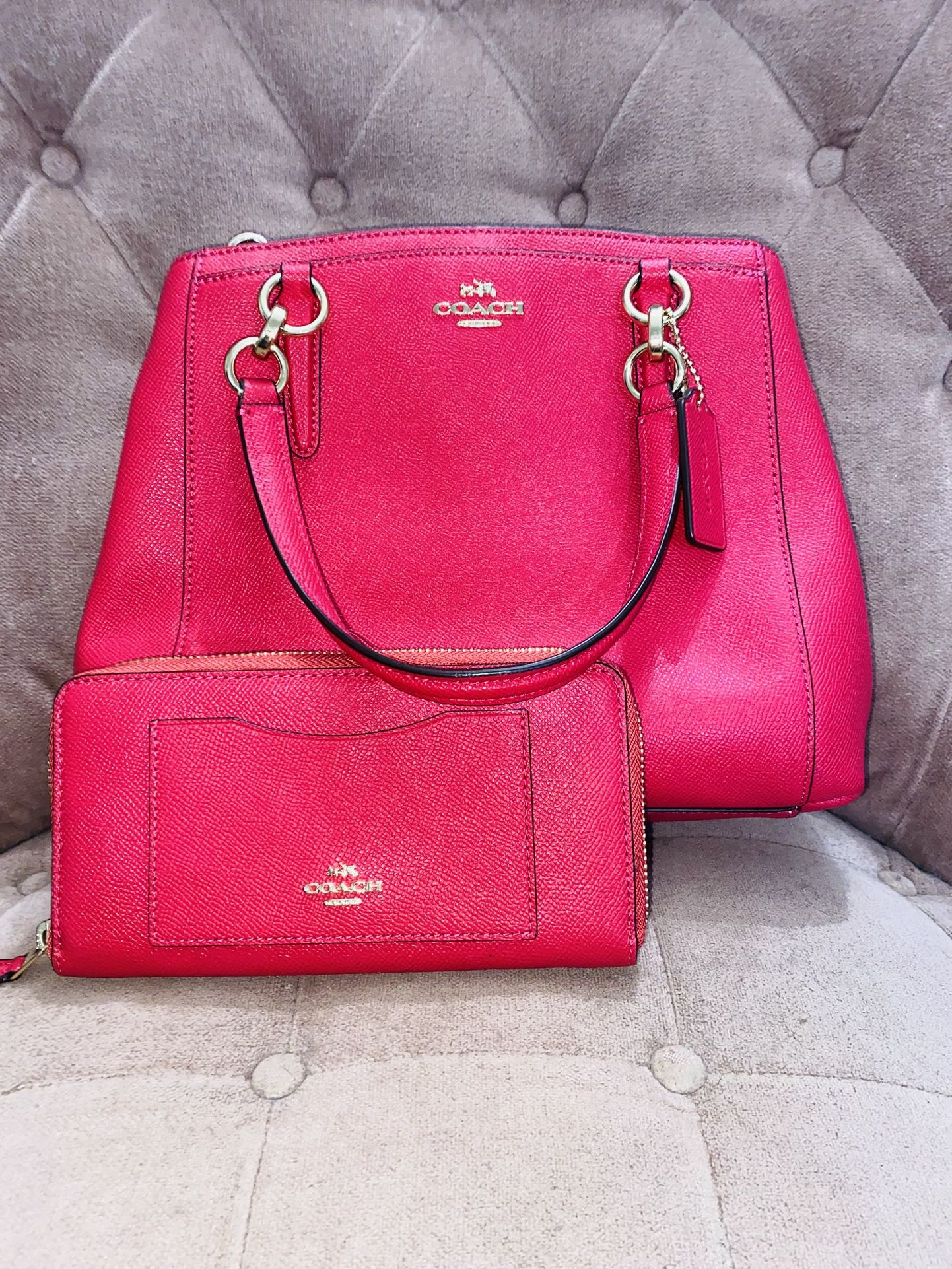 Medium Coach Bag with matching wallet