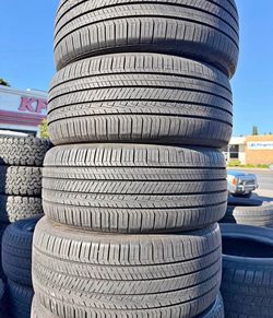 235/45/18,Hankook 📍📍 Vendo un set de llantas con 80% de vida las 4 📍🌟 $160