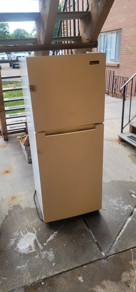 Magic Chef Fridge/Freezer