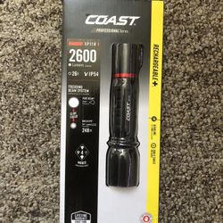 Coast Rechargeable Flashlight (2600 Lumen) 