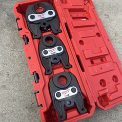 Milwaukee 1/2 in. - 1 in. IPS BIP Press Tool Gas Jaw Kit for M12 Force Logic Press Tool ProPress  $579