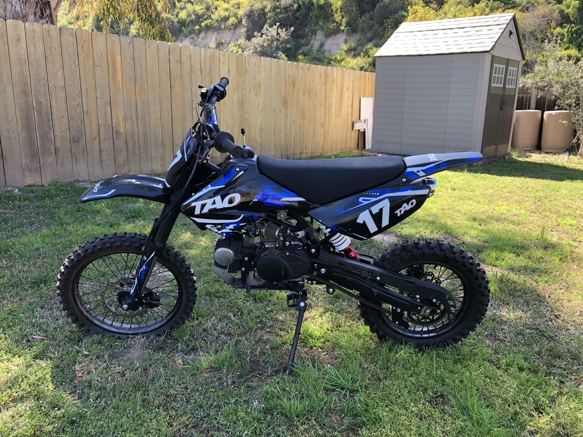db17 dirt bike