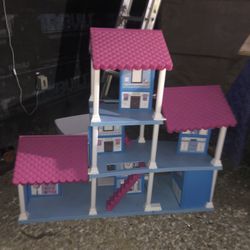 Doll House 