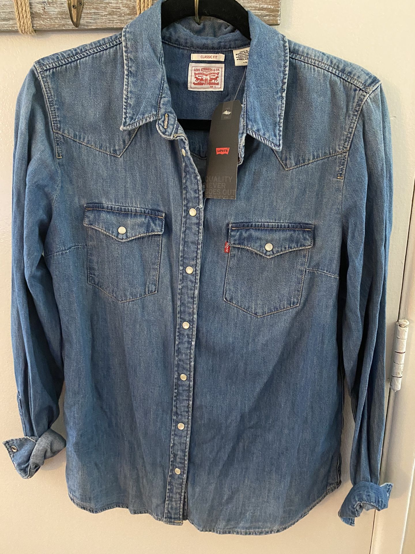 Womens Levi Snap Front Button Denim Shirt