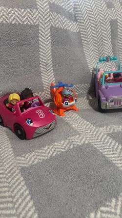 Fisher-Price Little People Barbie Convertible Vehicle, Barbie Beach Cruiser Toy Car with Music & Helicopter Vehicle with Pilot