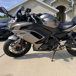 2021 Kawasaki Ninja 650 ABS