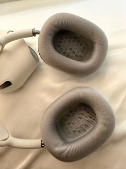 White Air Pod Maxes!