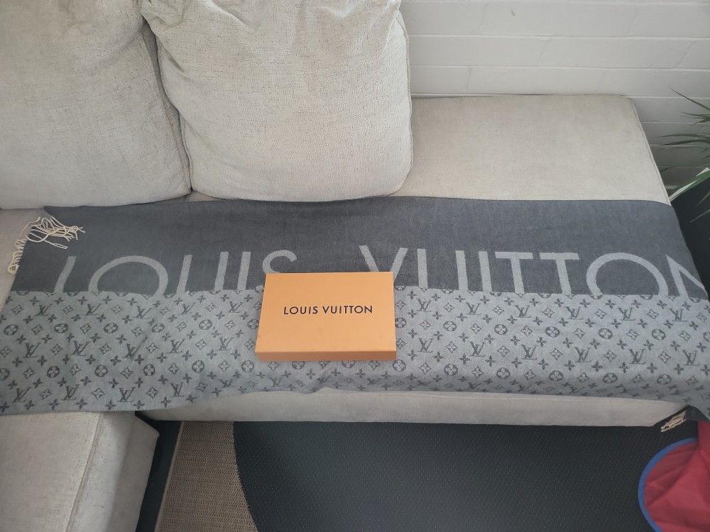 Louis Vuitton Scarf