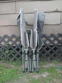 Portable bed.