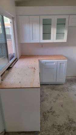 KITCHEN COUNTERTOPS 