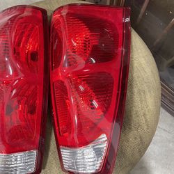 Chevy Avalanche Rear Headlights