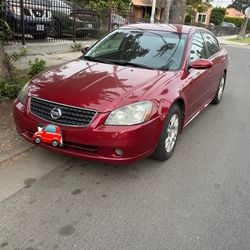 2006 Altima clean .
