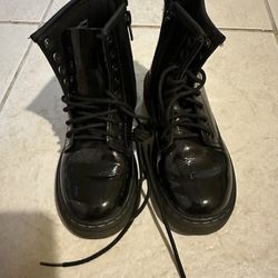 Dr Martens Girls Size 13 Boots 