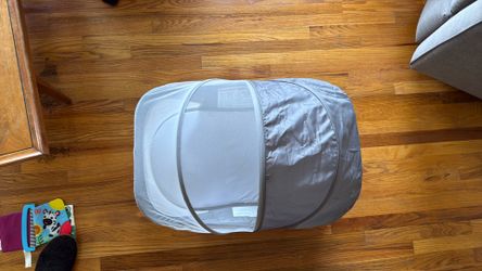 Baby bassinet/ travel crib