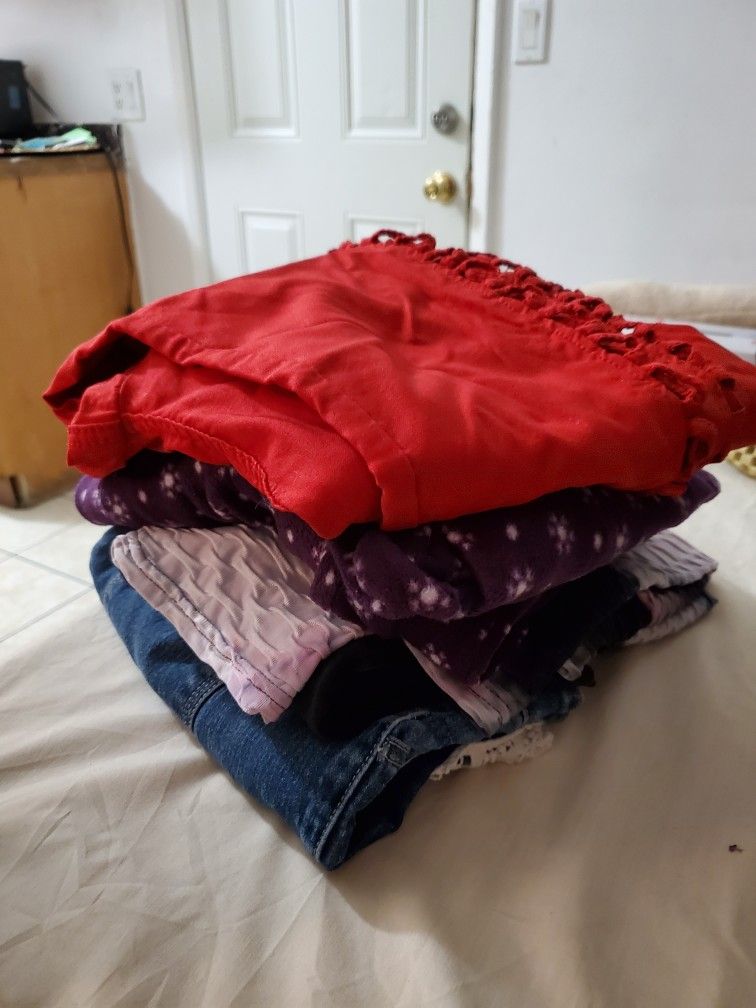 Woman's 2 And 3 X Clothes