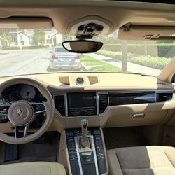 2015 Porsche Macan
