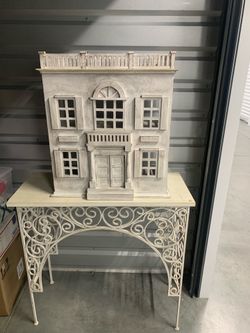 Beautiful furnished doll house