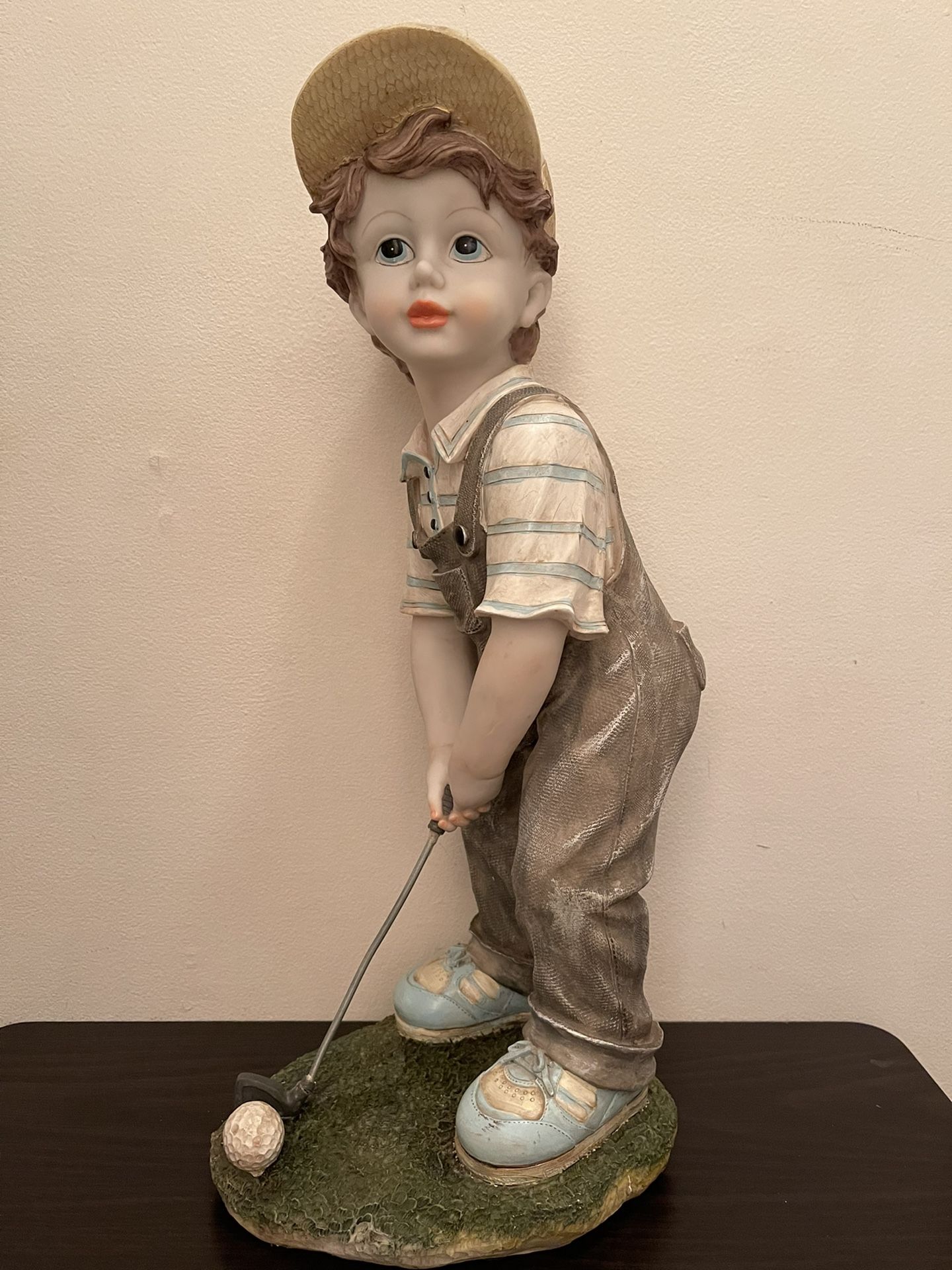 Resin Boy Golfer Statue