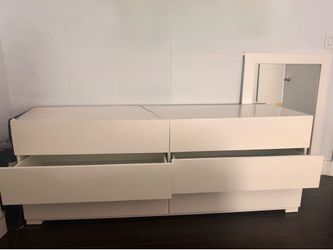 Dresser set  Italian