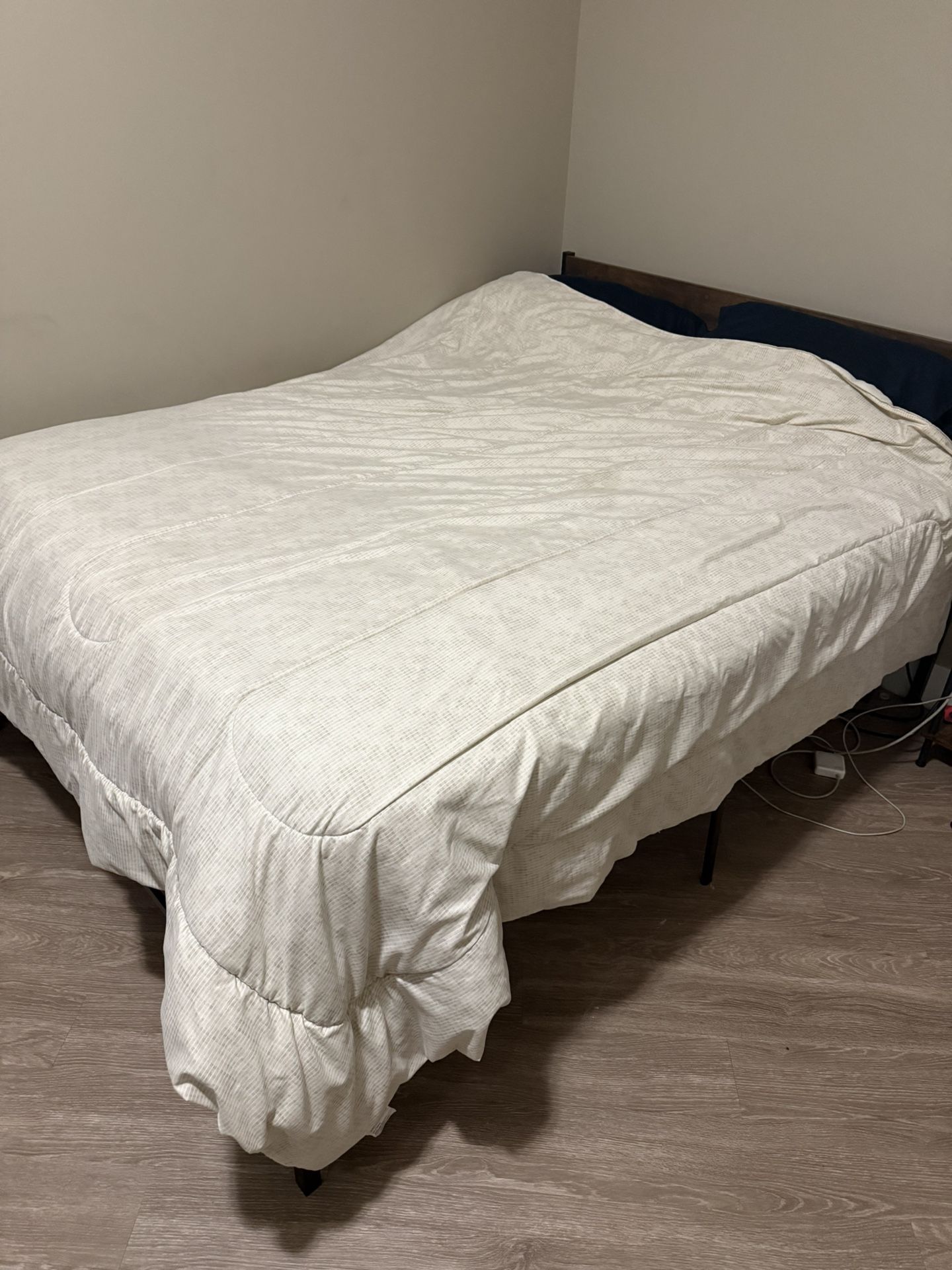 Queen Size Bed Frame And Mattress