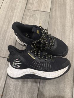 Curry Youth Size 4.5