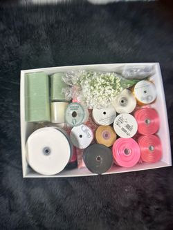 🌸Flower-Making Supplies Bundle – Like New