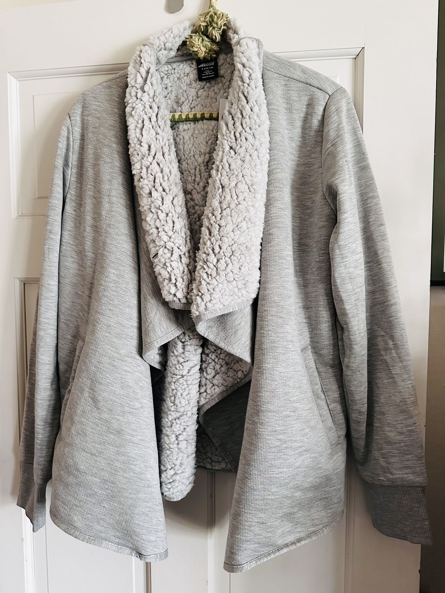 Avia Women's Faux Sherpa Lined Cardigan NWT - Sz LARGE