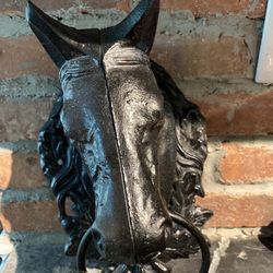 Antique Vintage Black Cast Iron Horse Head Wall Mount Hitching Post Barn Decor