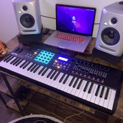 Akai MPK 61 MIDI Controller 