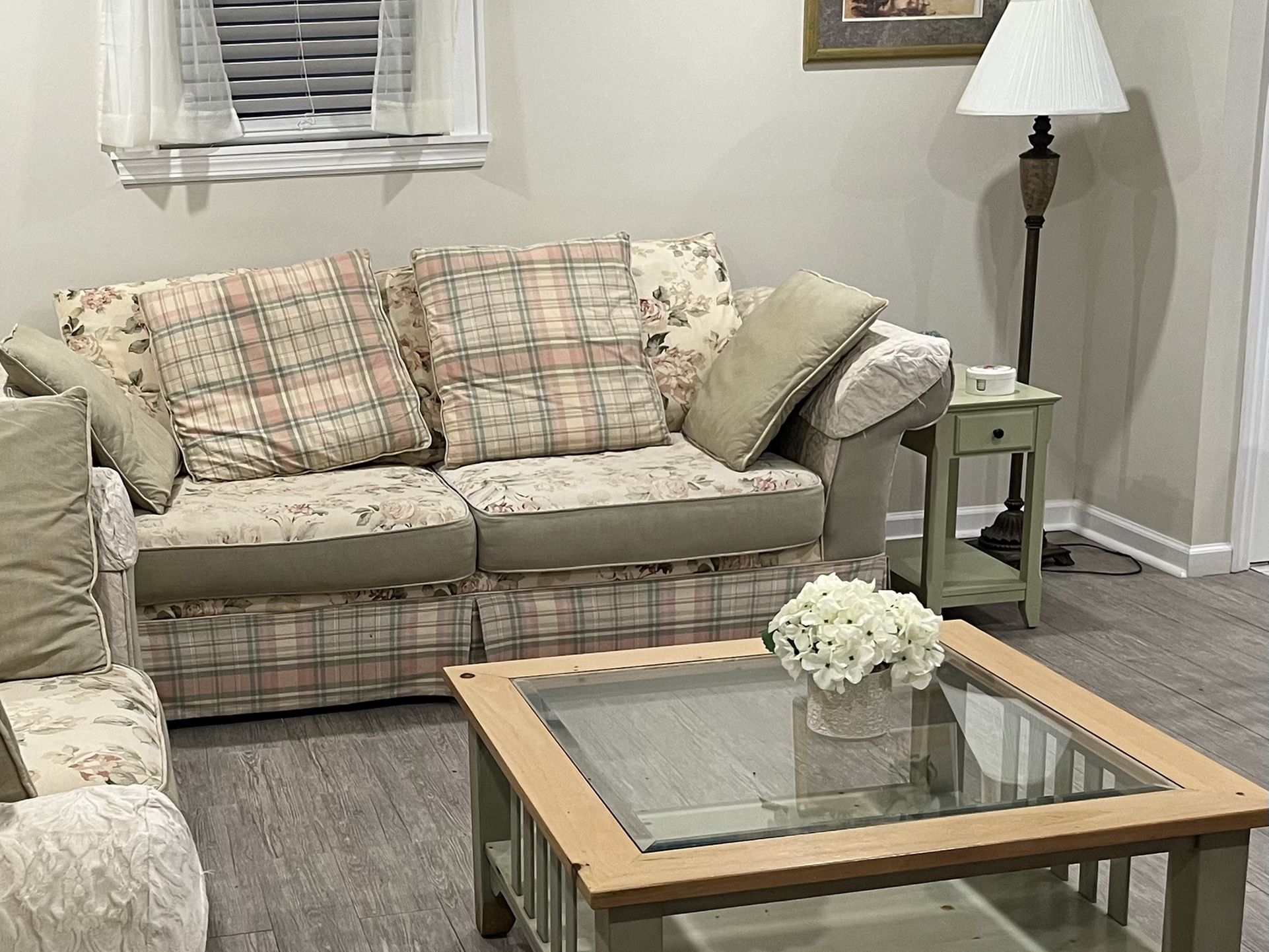 Cozy, chic Living Room Set, coffee table, console table, two side tables, two lamps
