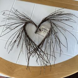 TWIG HEART SHAPED DECOR