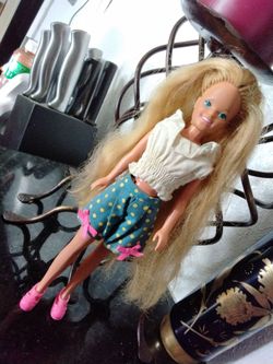 SKIPPER BARBIE 1984 VINTAGE
