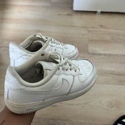 Kids Air Force 1 Nike Size 2Y