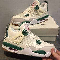 Jordan 4 Pine Green Size 9.5 Men’s Sneakers