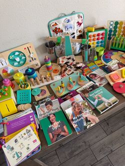 Huge Lovevery Play Kit Bundle – Toys & Books!