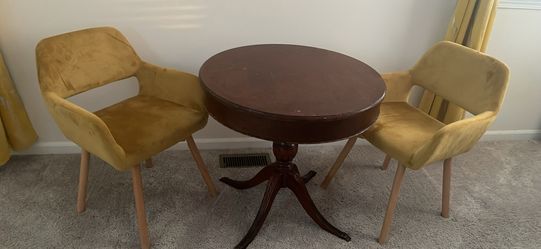 Coffee Table With 2 Chairs