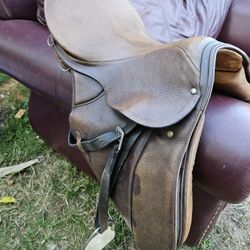 Saddle