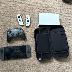 Nintendo Switch OLED w Controllers 