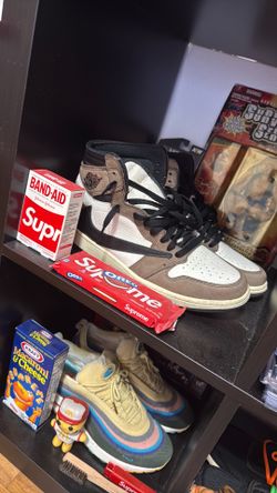 Travis Scott Jordan 1 high 10.5 og all