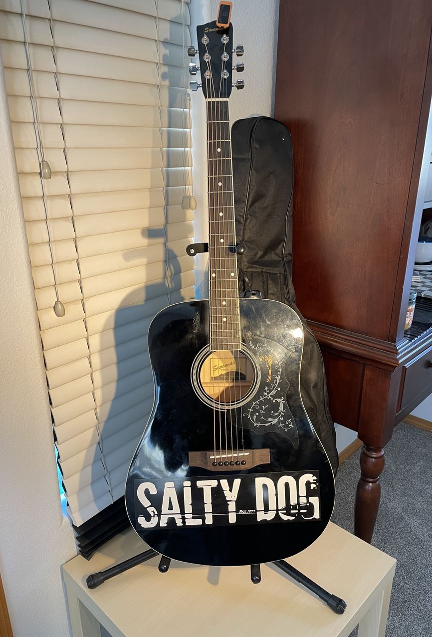 Like New Black Acoustic Guitar