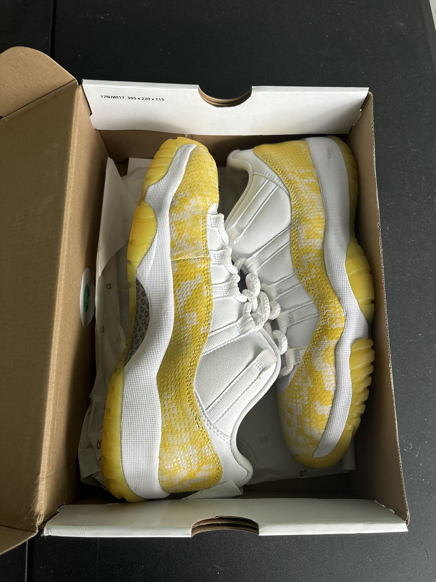 Jordan Retro 11 Snakeskin Yellow And White Size 9